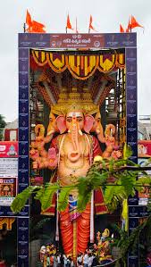 Rain No Deterrent as Thousands Throng Khairatabad Ganapathi Pandal