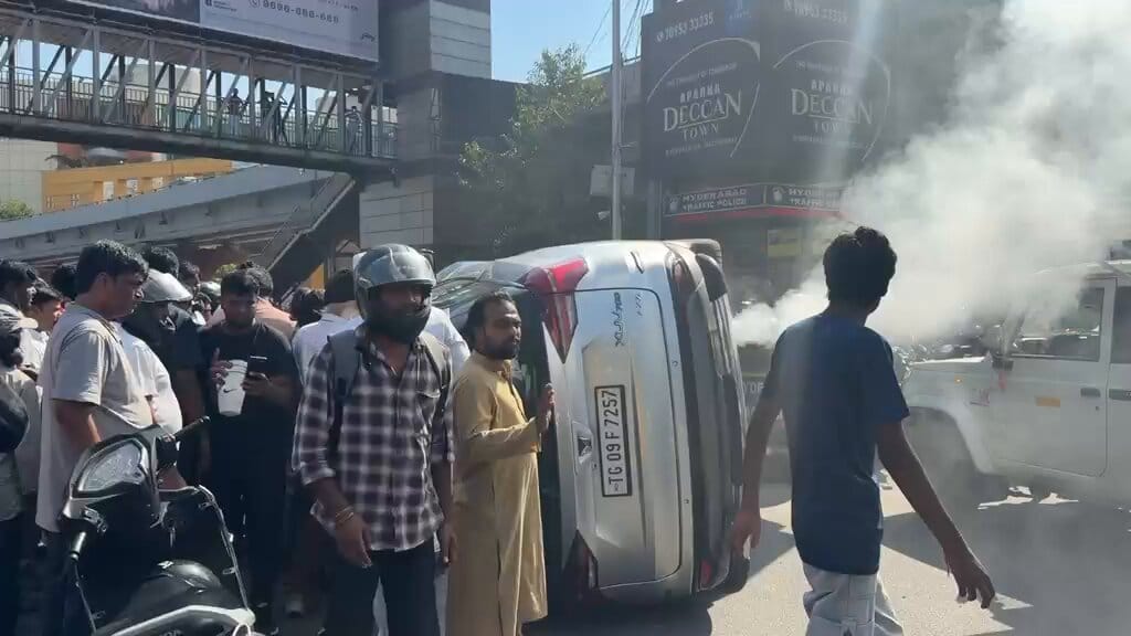 Hyderabad: Woman Injured After XUV 700 Overturns Near Punjagutta