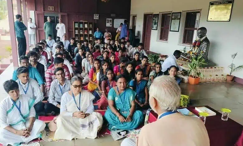 Bengaluru: Lecturer Conducts Free Gandhi Workshops Across Karnataka