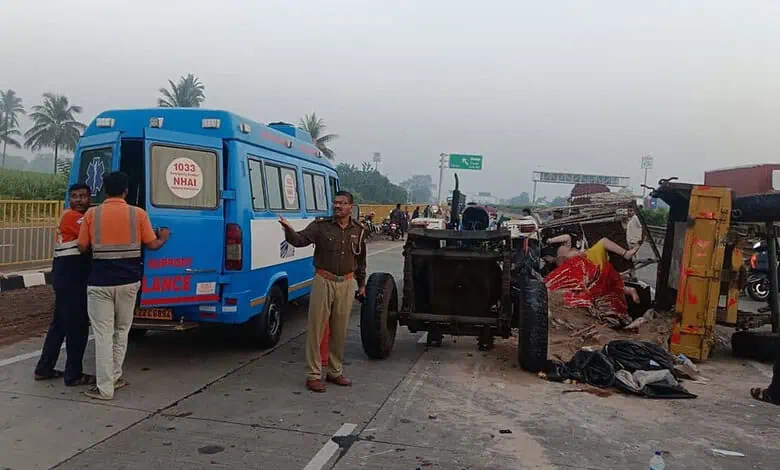 Telangana Couple Killed in Karnataka Road Accident, Six Family Members Injured